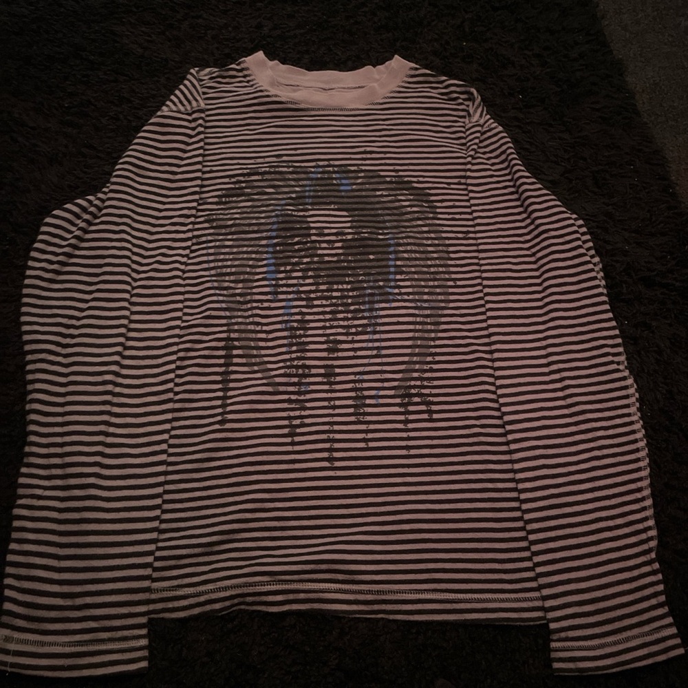 Graphic Striped Long Sleeve Top